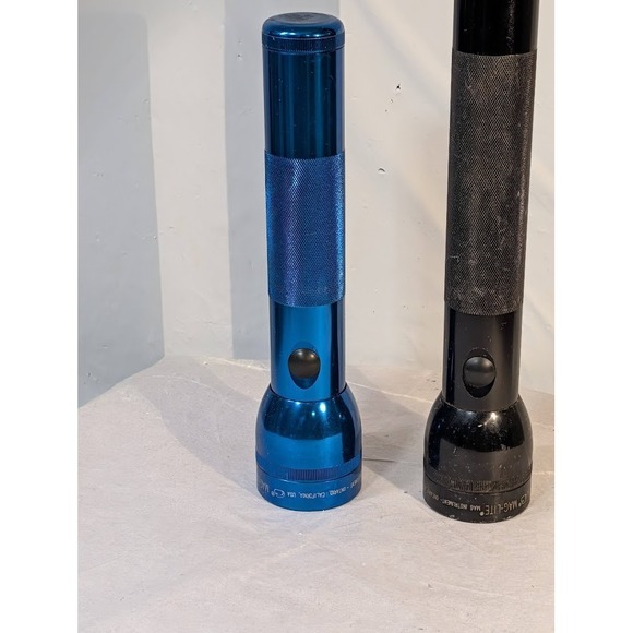 Maglite Flashlight Lot of 2‎ Blue & Black LED/Incandescent Heavy Duty Aluminum - Picture 3 of 12
